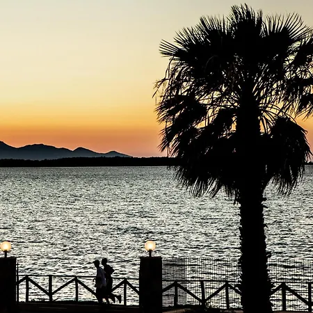 Vista E Fronte Mare Vila Marsala